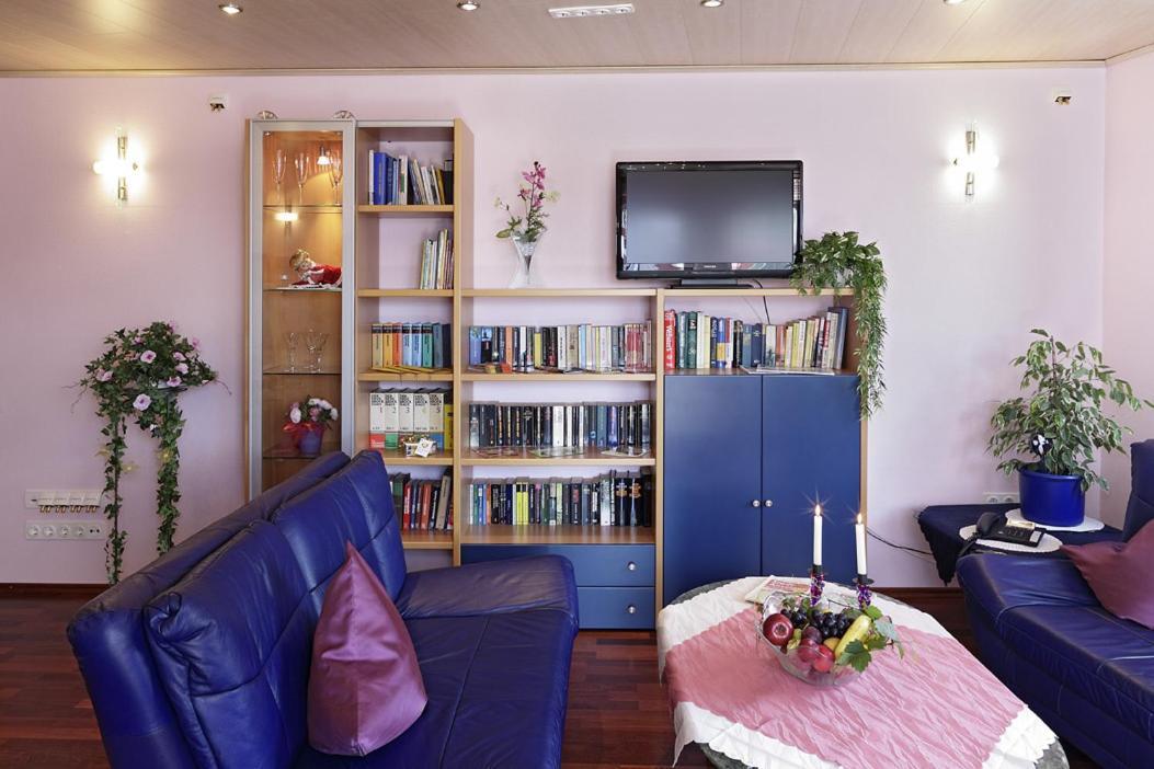 Management - Business Suiten Dortmund Room photo